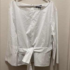 Elegant White Top / Blouse 
3/4 sleeves 
DKNY